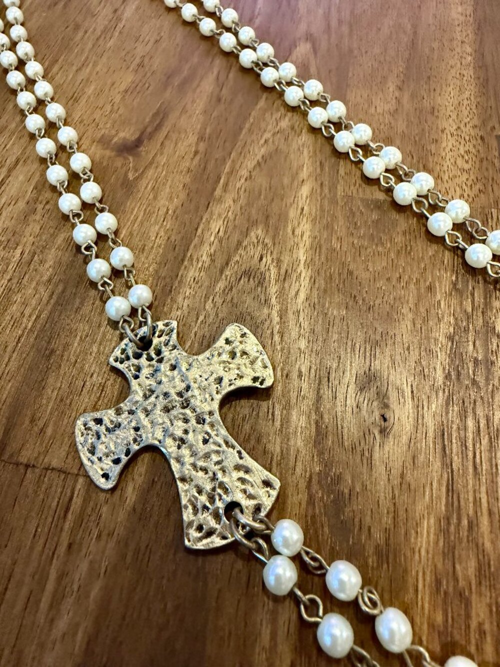 Boutique Hammered Cross Pearl Necklace Christian Statement